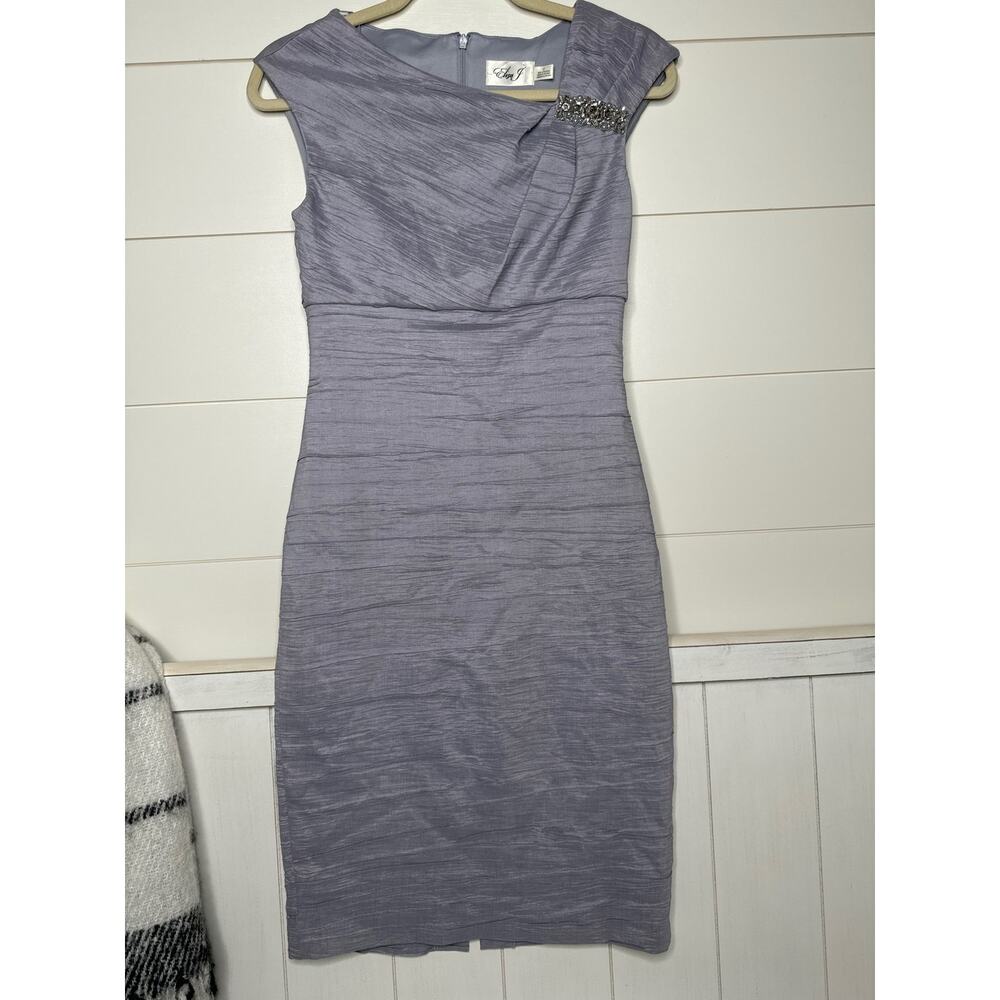 Eliza J NWOT (never worn) Pale Lavender/Periwinkle Semi Formal Short Dress Sz 2